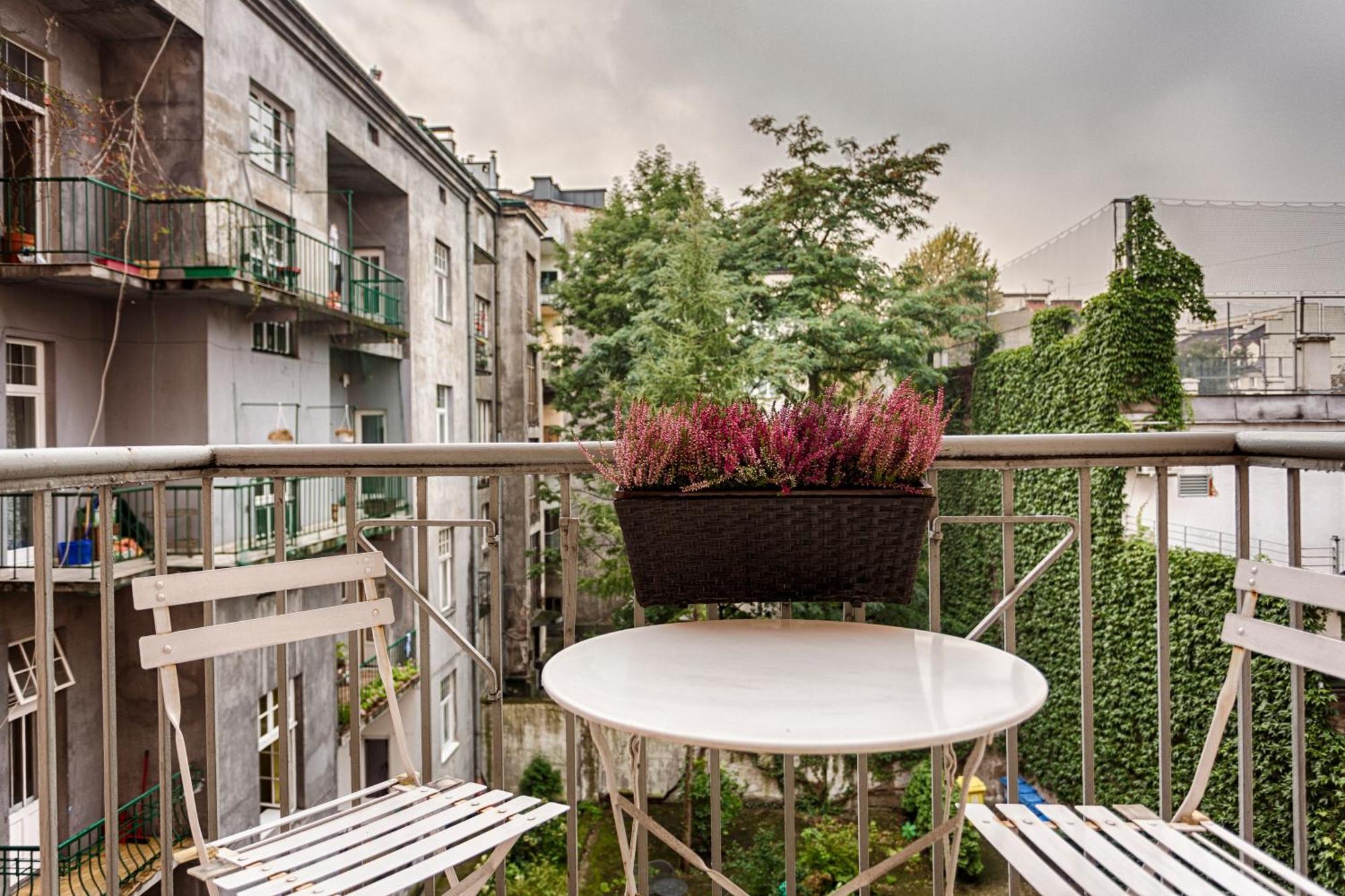 Tyzenhauz Apartments Krowoderska Street Krakow Exterior photo