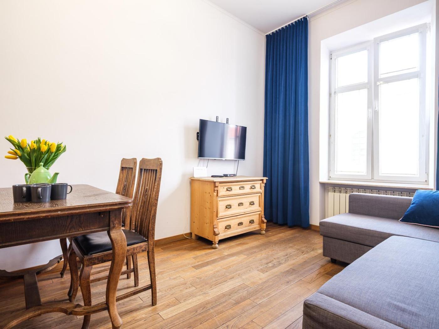 Tyzenhauz Apartments Krowoderska Street Krakow Exterior photo